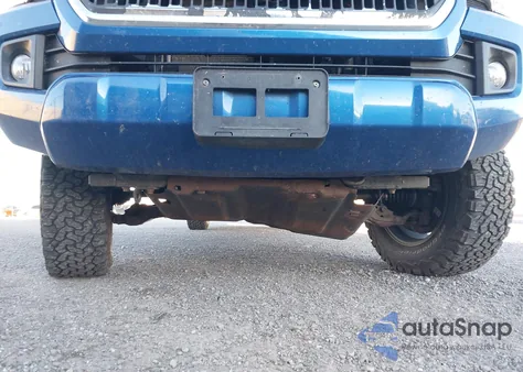 2017 Toyota Tacoma Trd Sport z USA, uszkodzony, nr VIN 3TMDZ5BN4HM028678